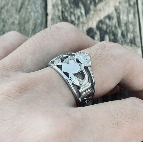 Bague Claddagh En Cuivre Cœur Couronne Mains Évidé Nœud Celtique Bijoux Vintage Pour Femmes Couleur Argent Accessoire Quotidien