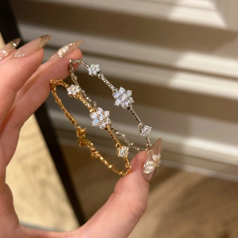 French Vintage Copper Rhinestone Clover Stretch Bracelet Snowflake Adjustable Ring Flower Pendant Necklace Jewelry Set For Women