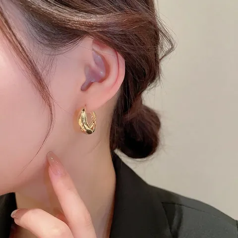 Geometrische Chunky Creolen Für Damen Minimalistischer Hochglanz C-Förmiger Metallschmuck Mit 925 Sterling Silber Ohrstecker