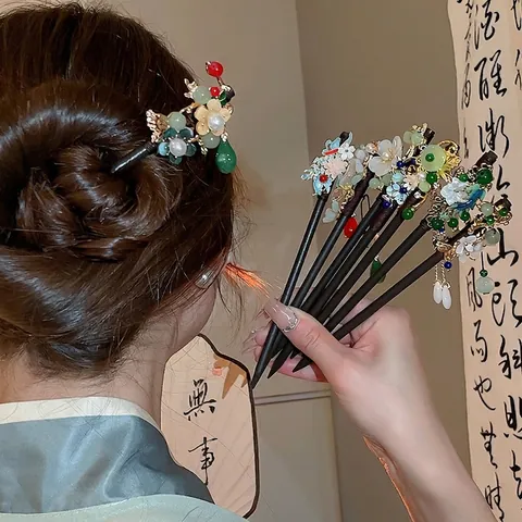 Bastoncino Per Capelli Cinese Vintage Legno Metallo Fiore Farfalla Nappa Forcina Per Donne Hanfu Accessori
