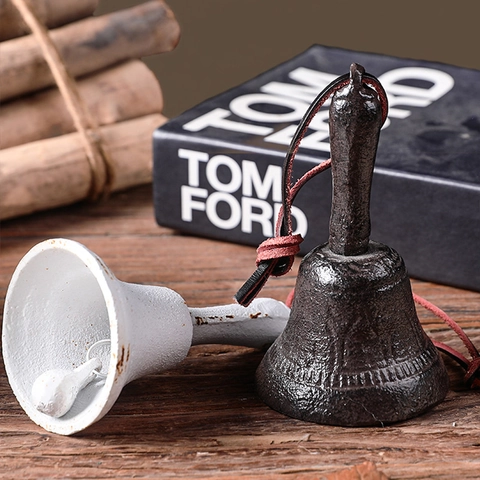 Vintage Cast Iron Hand Bell Rustic Distressed Metal Service Bell With Leather Lanyard Home Decor Cafe Bar Bell