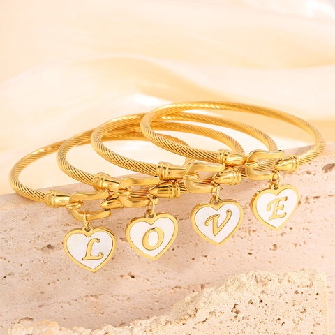 Bracciale Rigido da Donna in Acciaio Inossidabile con Corda Intrecciata Placcato Oro Pendente a Cuore con Iniziale Gioielli Moda