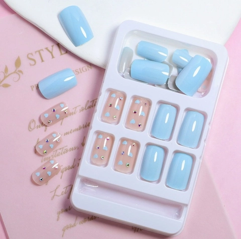 Press On Nails Blue And Nude Heart Pattern Rhinestone Long Square Fake Nails Detachable Manicure For Women