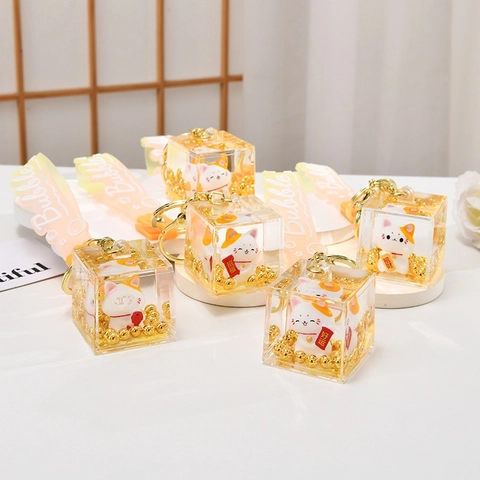 Porte-Clés Chat De La Chance Sable Mouvant Liquide Maneki Neko Cube Acrylique Huile Remplie Charme De Sac Pour Femmes Filles