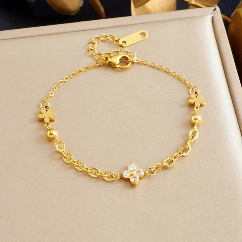 Bracciale Quadrifoglio In Acciaio Inossidabile Placcato Oro Con Zircone Gioiello Minimalista Elegante Per Donna