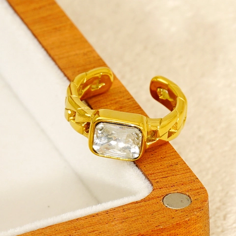 Verstelbare Ring Roestvrij Staal Zirkonia Rechthoekige Steen Cubaanse Schakeltextuur Verguld Mode Sieraden Voor Dames
