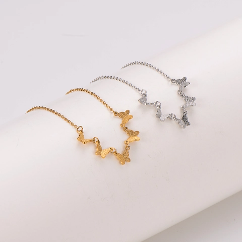 Collar De Mariposa Acero Inoxidable 304 Esmerilado Texturizado Colgante De Múltiples Mariposas Minimalista Elegante Moda Para Mujer