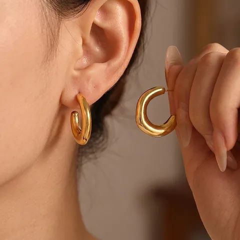 Orecchini a Cerchio a Forma di C in Acciaio Inossidabile da Donna Placcati in Oro 18K Geometrici Orecchini a U Gioielli di Lusso Leggeri
