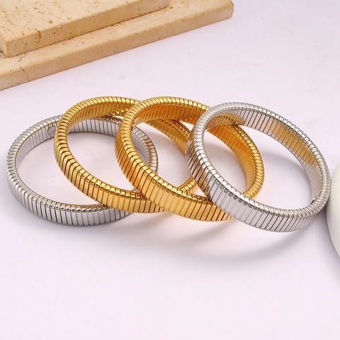 Brazalete Tubogas De Acero Inoxidable Flexible Elástico Texturizado Pulsera Bañada En Oro 18K Joyería Minimalista Mujer
