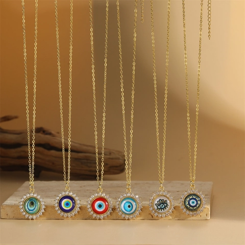 Copper Evil Eye Pendant Necklace For Women Gold Solar Ray Zirconia Inlaid Resin Round Eye Minimalist Choker Fashion Jewelry