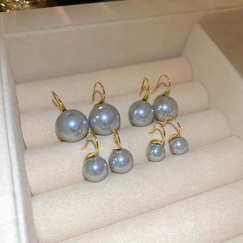 Elegante Graue Imitationsperlen Ohrhaken Retro 18K Vergoldet Metall Minimalistischer Schmuck Für Damen Luxus