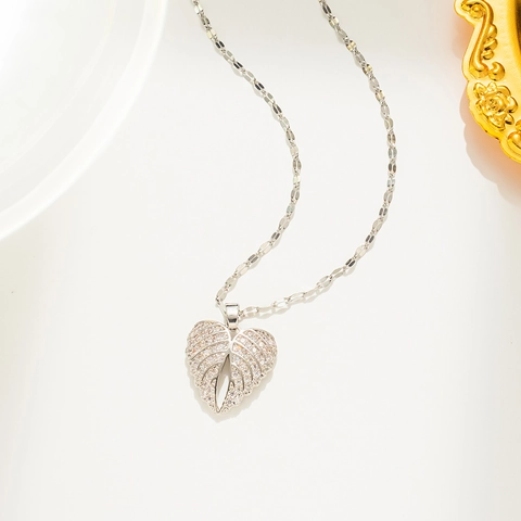 Fashion Rhinestone Heart Angel Wings Pendant Necklace For Women Titanium Steel Copper Elegant Jewelry Mother's Day Gift