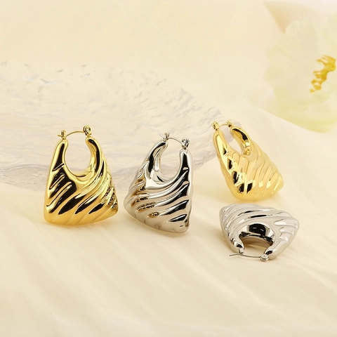 Chunky Creolen Edelstahl 18K Vergoldet Geometrische U-Form Wellenstruktur Geziertes Metall Vintage Für Frauen