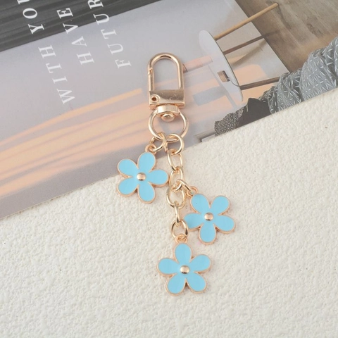 Enamel Flower Keychain Alloy Floral Pendants Gold Plated Bag Charm Car Keyring Sweet Jewelry Gift For Women Girls