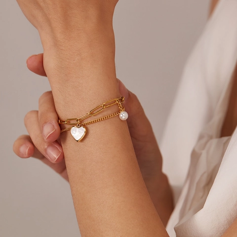 Pulsera de Doble Capa de Acero de Titanio con Corazón de Nácar y Perla Artificial Joyería de Moda para Mujer