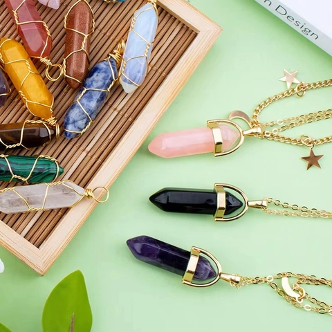 Sechseckige Kristallspitze Halskette Anhänger Natur Edelstein Heilstein Kugelform Minimalistischer Spiritueller Schmuck