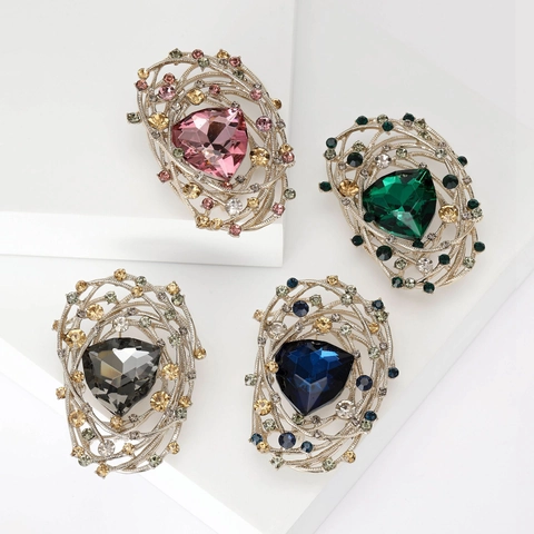 Vintage Alloy Rhinestone Bird's Nest Brooch For Women Fashion Large Triangular Crystal Lapel Pin For Coat Suit Apparel Accessories