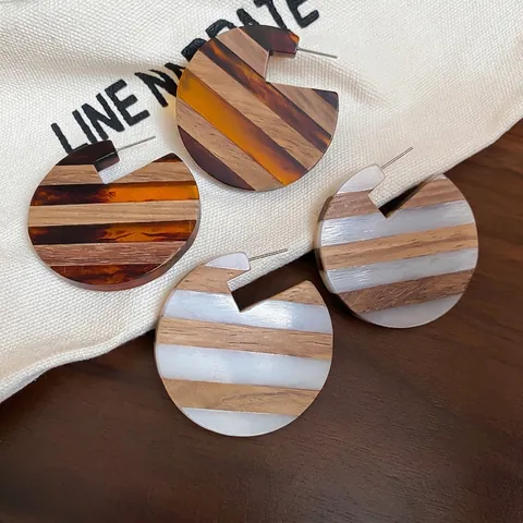 Retro Geometrische C-Förmige Gestreifte Patchwork Ohrringe Aus Holz Und Harz Mit Silver Earring Post Für Damen Elegant