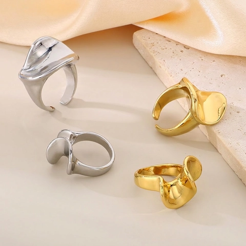 Anello Regolabile A Onde Irregolari Acciaio Inossidabile Placcato Oro 18K Trama Lavica Moderna Gioielli Minimalisti Robusti