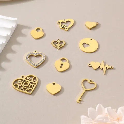 Pendentifs Coeur Breloques Acier Inoxydable Creux Plaqué Or Accessoire De Fabrication De Bijoux DIY Pour Collier Bracelet