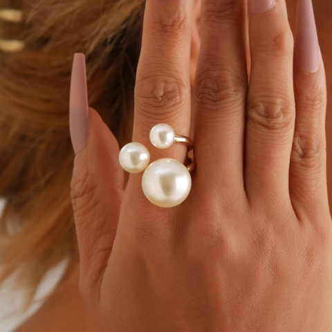 French Vintage Gold Plated Alloy Artificial Pearl Open Ring For Women Elegant Geometric Three Pearls Fashion Jewelry Gift