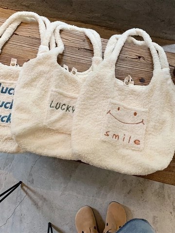 Damen Plüsch Tote Bag Lammwolle Große Kapazität Stickerei Smile Lucky Weiche Schulterhandtasche Winter Lässig