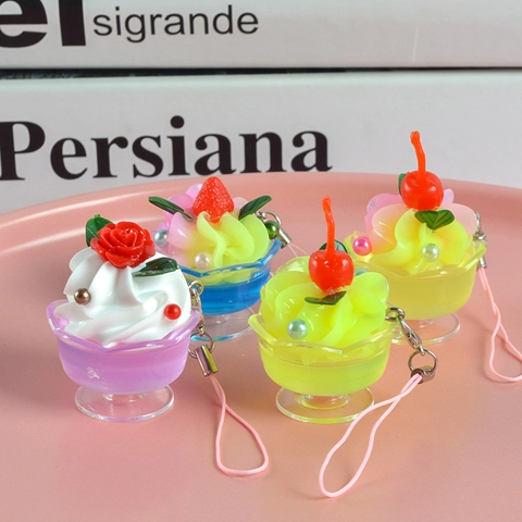 Mini Simulatie Sundae Beker Hangers Plastic Hars Fruit Room Dessert Hangende Ornamenten Voor Tassen Sleutelhangers Kleurrijk