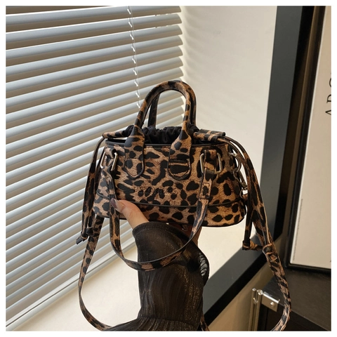 Women Leopard Print PU Leather Crossbody Handbag Small Square Vintage Fashion Tote Top Handles Adjustable Shoulder Strap
