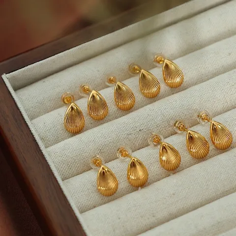 Elegant Stainless Steel Shell Stud Earrings For Women Light Luxury Waterdrop Rhinestone Inlaid Ocean Style Fashion Jewelry