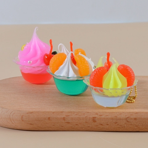 Mini Ijsbeker Sleutelhanger Simulatie Room Mousse Kleurrijk Plastic Hars Fruit Decor Tas Charme Nieuwigheid Cadeau