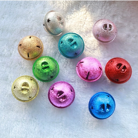 Dekorative Metallglocken Sternenausschnitt Mattes Finish DIY Handwerk Weihnachtsbaumschmuck Haustierhalsband Zubehör
