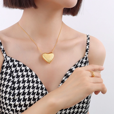 Minimalistische Hart Hanger Halsketting Titaniumstaal Slangenketting Goud Zilver Kleur Mode Dagelijkse Sieraden Vrouwen