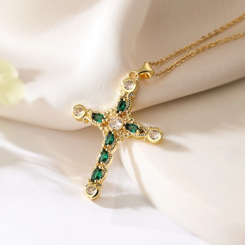 Collier Pendentif Croix Baroque Vintage En Cuivre Plaqué Or Avec Zircon Coloré Bijoux Religieux Pour Femmes