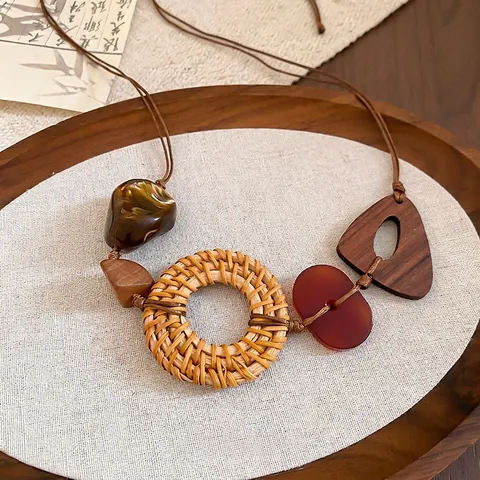Vintage Bohemian Pendant Necklace For Women Rattan Wood Resin Geometric Circle Triangle Long Sweater Chain Ethnic Jewelry
