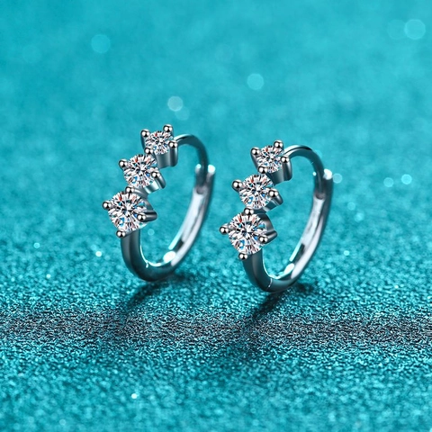 Boucles d'Oreilles Anneaux en Argent Sterling 925 Moissanite pour Femme Élégant Design Géométrique à Trois Pierres Bijoux