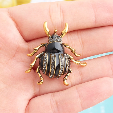 Creative Alloy Beetle Insect Brooch With Colorful Rhinestone Enamel Drip Oil Animal Breastpin For Women Men Coat Jewelry Gift