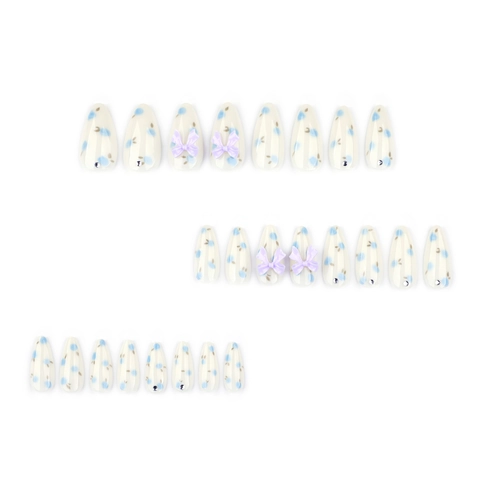 Unghie Finte A Pressione Mandorla Lunga Bianco Crema Con Motivo Floreale Blu Fiocco Viola 3D Strass Argentati Stile Fresco