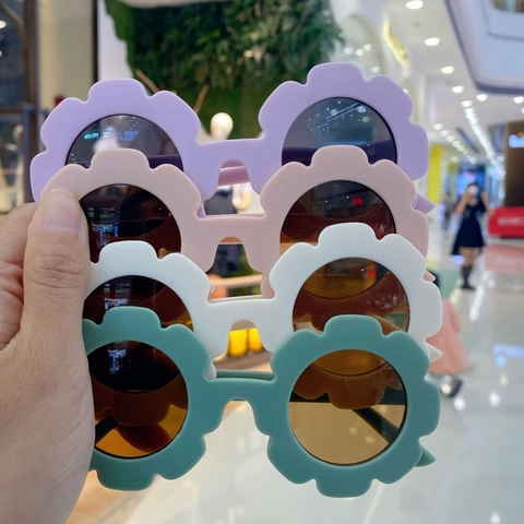 Kids Flower Shaped Sunglasses UV400 Protection PC Frame Lightweight Cute Sunflower Eyewear Girls Boys Outdoor Fashion