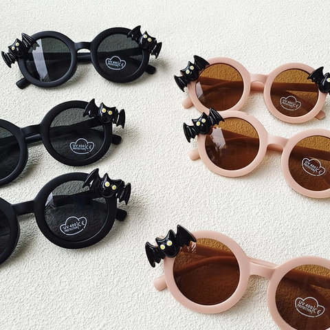 Kids Round Sunglasses With Bat Wing Decor UV400 Protection Halloween Party Favors Plastic Frame For Boys Girls