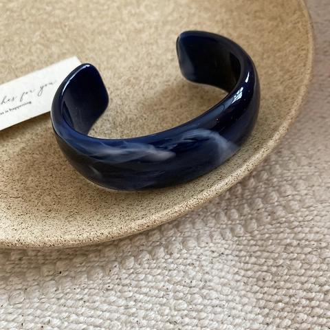 Women Minimalist Acrylic Cuff Bracelet Vintage Marble Pattern C-Shaped Open Bangle Geometry Square Twisted Fashion Jewelry