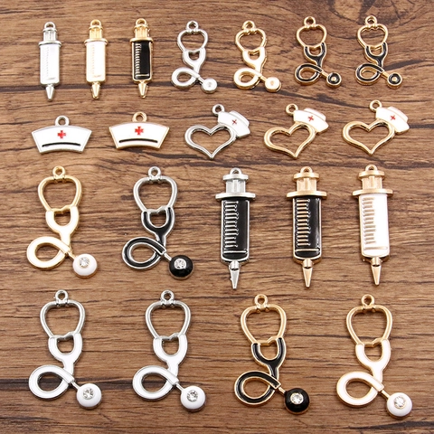 Ciondoli Medici Lega Smalto Stetoscopio Siringa Cappello Infermiera Cuore Pendenti DIY Creazione Gioielli