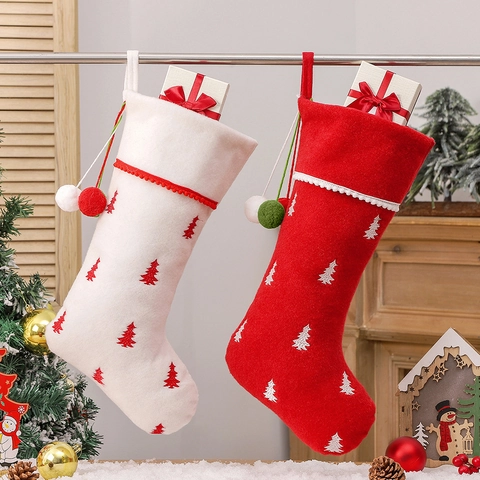 Calze Di Natale Ricamate Con Pompon Sacchetti Regalo Appesi In Tessuto Non Tessuto Decorazioni Per Feste Natalizie