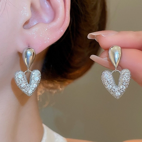 Elegante Tropfen Herz Hängeohrringe Mit 925 Sterling Silber Ohrstecker Kupfer Zirkon Glänzend Französischer Stil Damen