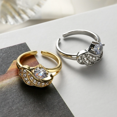 Eleganter Verstellbarer Offener Ring Kupfer Messing Mit Zirkonia Flügel Feder Design Trendiger Schmuck Für Frauen Luxus Geschenk