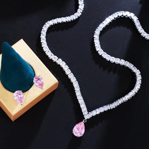 Set di Gioielli Coreani di Lusso in Rame con Zirconia Rosa a Forma di Pera Collana Orecchini per Donna Matrimonio Regalo