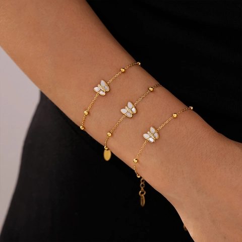 Fashion Butterfly Round Bead Bracelet For Women Titanium Steel 18K Gold Plated Natural Mother Of Pearl Rhinestone Inlaid Jewelry