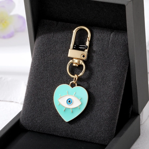 Evil Eye Heart Keychain Alloy Enamel Drip Oil Eyelash Pendant Bag Hanging Ornament Fashion Jewelry Elegant Charm