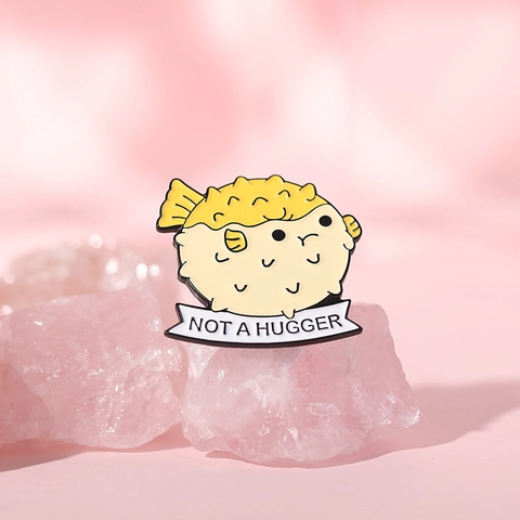 Pin de Esmalte Animales Dibujos Not A Hugger Rana Erizo Pez Globo Cactus Broche de Aleación para Ropa Mochila Accesorio