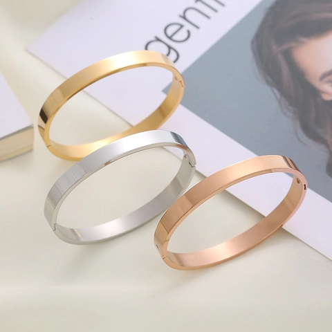 Minimalist Polished Stainless Steel Bangle Bracelet Smooth Surface Hinged Closure Unisex Fashion Jewelry