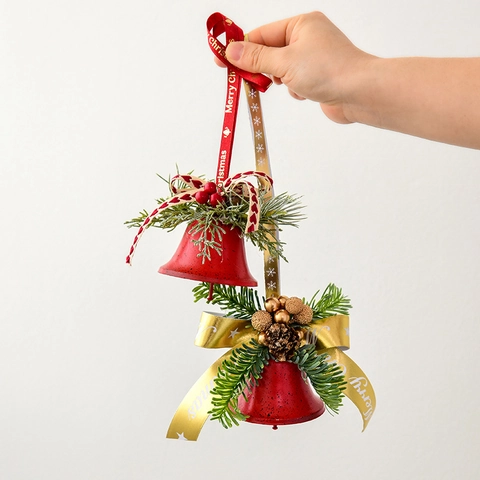 Ornamenti Appesi Campane Di Natale Decorazione In Metallo Con Pigne Aghi Di Pino Artificiali Bacche Casa Festa